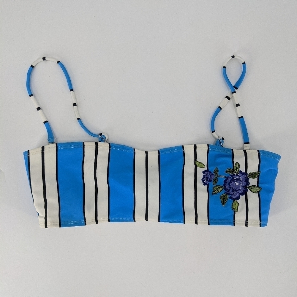NWOT TOPSHOP Embroidered Bikini Swim Top